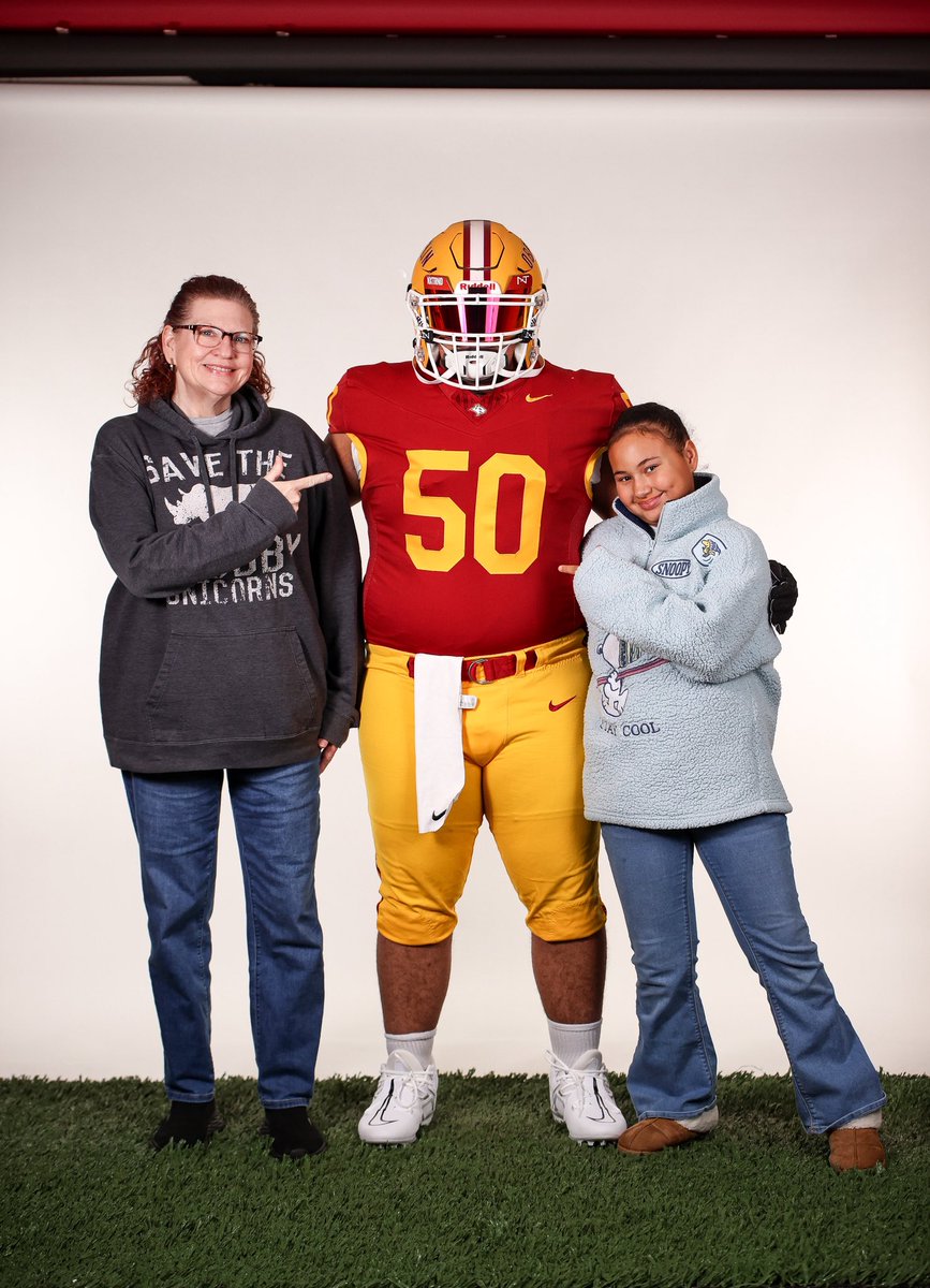 I am so exited to announce my commitment to play football for Oberlin College!

I would like to thank my mom and the rest of my family for always supporting me throughout my entire life and helping me make this decision. 

I would also like to thank my coaches and teammates at