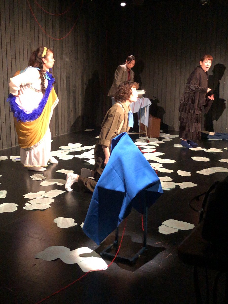 サイマル演劇団「青い鳥」
無事に千秋楽を迎えました。
劇場に足を運んでくださった皆さま、気にかけてくださった皆さま、
本当にありがとうございました。
夢の中でまたお会いできますよう🩵🐦️
#青い鳥