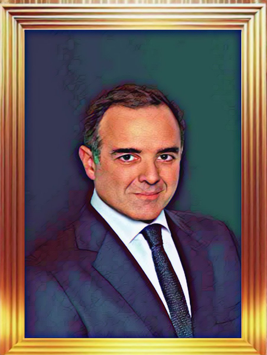 Questo signore si chiama Theodore Kyriakou, l'imprenditore greco che sta acquistando <a href="/repubblica/">Repubblica</a>, e l'ho incorniciato perché la prima cosa che ha detto è che caccerà tutti quei giornalisti raccomandati dal padrone politico, e il primo in lista si chiama un certo Massimo.