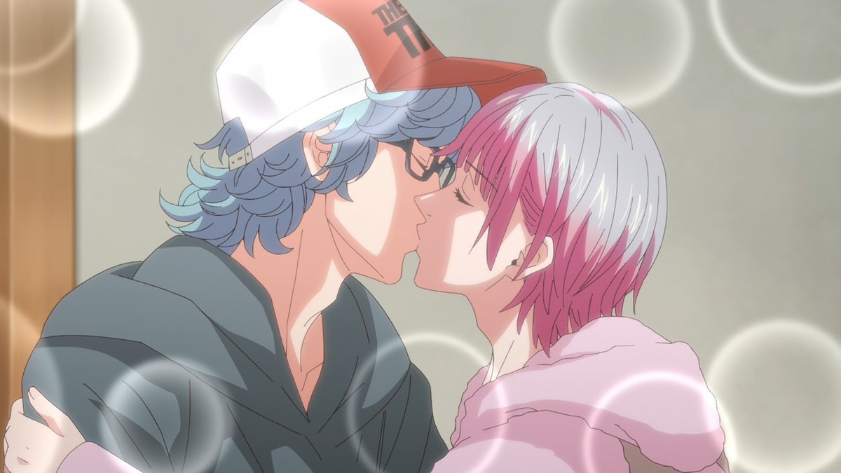 Nada acima de um casal formado por um nerd e um afeminado.

Anime: Tasogare Outfocus