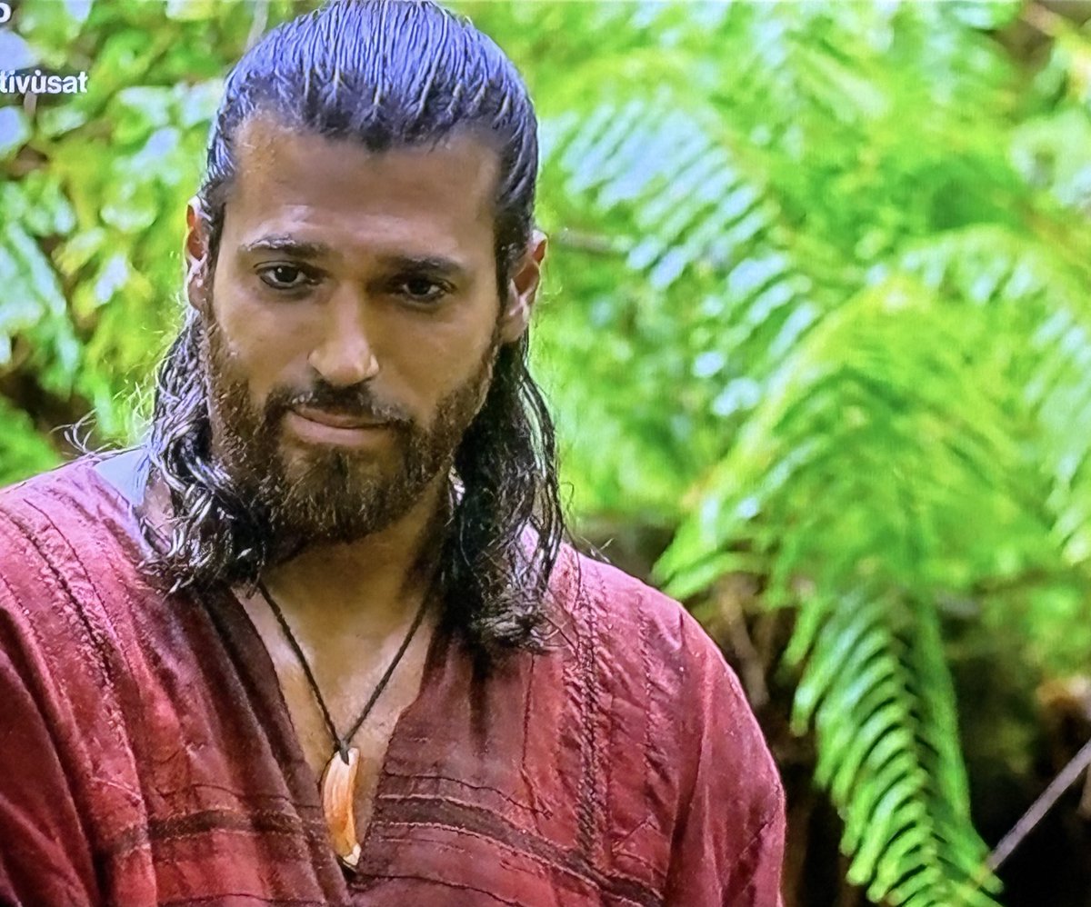_dani_ta_6's tweet photo. Il #Sandokan di #canyaman è di una  straordinaria bellezza ,la musica, i costumi, le location che hanno lasciato una fondamentale impronta , la sceneggiatura, le inquadrature , il cast , dalle comparse ai personaggi principali . Il Sandokan, Can, eccezionale in tutto 👏grandioso https://t.co/ERkisM17gi