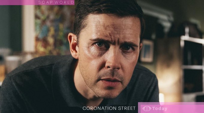 Smotman's tweet photo. Can’t believe little Toddlington could ever be like with poor Theo. He knows he’s having a tough time and now he goes and does that. Ungrateful little man! #Corrie https://t.co/pMG1kZoeaI