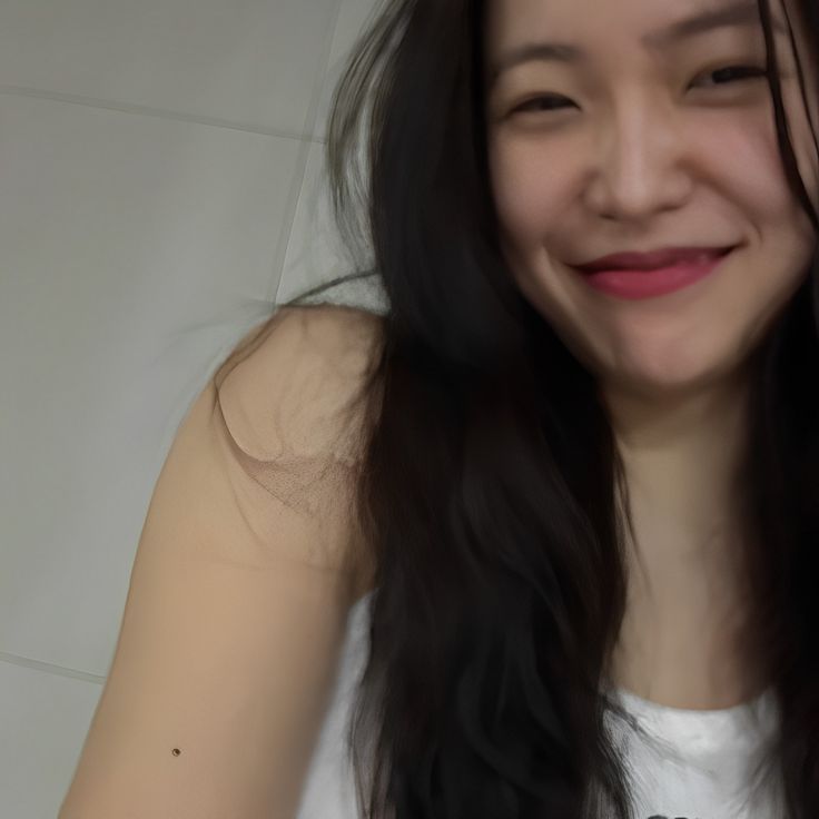 lttlekit's tweet image. hey lovelies!! how was your Monday? we had a teacher vs students basketball game today so of course me and some other teachers had a cheer off with the cheer team.  me and my coworkers spent all day ( ignoring our class ) working on cheers.. but we still lost it was so sad 😭😭