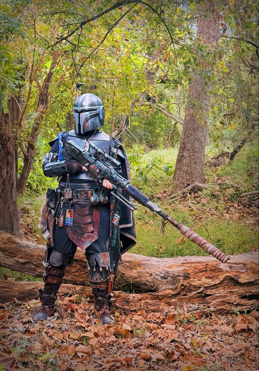 ValeMalikMando's tweet photo. Courage isn’t the absence of fear - it’s moving forward despite it!💪🔥
#MandoMonday
#mandalorian #themandalorian #starwars #starwarscosplay #cosplay #mando #custommando #mandaloriancosplay #custommandalorian #beskar #mandaloriankit #mandocosplay https://t.co/j0Yw6a6Gw9