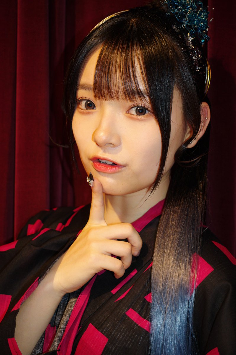 MiralucoNyang's tweet photo. 宜しく #離れ目25エントリー
#麻倉えいみ 
#MelodysHigh #メロハイ 
2枚目の写真に注目
離れ目過ぎて前目にピントを合わせると、後目は完全にピンボケする程の可愛いさ！
今年、北九州から東京に拠点を移して
幅広いステージパフォーマンスに更に磨きがかかっております
#離れ目アイドル大賞2025 https://t.co/9NVQTqavSH