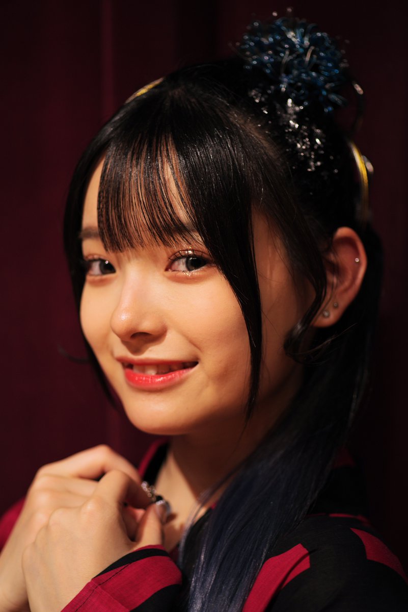 MiralucoNyang's tweet photo. 宜しく #離れ目25エントリー
#麻倉えいみ 
#MelodysHigh #メロハイ 
2枚目の写真に注目
離れ目過ぎて前目にピントを合わせると、後目は完全にピンボケする程の可愛いさ！
今年、北九州から東京に拠点を移して
幅広いステージパフォーマンスに更に磨きがかかっております
#離れ目アイドル大賞2025 https://t.co/9NVQTqavSH
