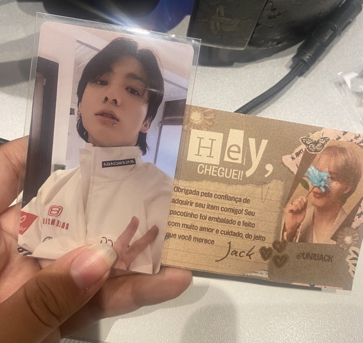0116collection's tweet photo. Feedback super positivo para @uniijack que fez ceg de alguns cards do Chile, e me ajudou a conseguir esse querido que queria tanto 🤍 muito obrigada! A ceg foi bem organizada e tudo bem explicado. https://t.co/BMXFIXEKMR