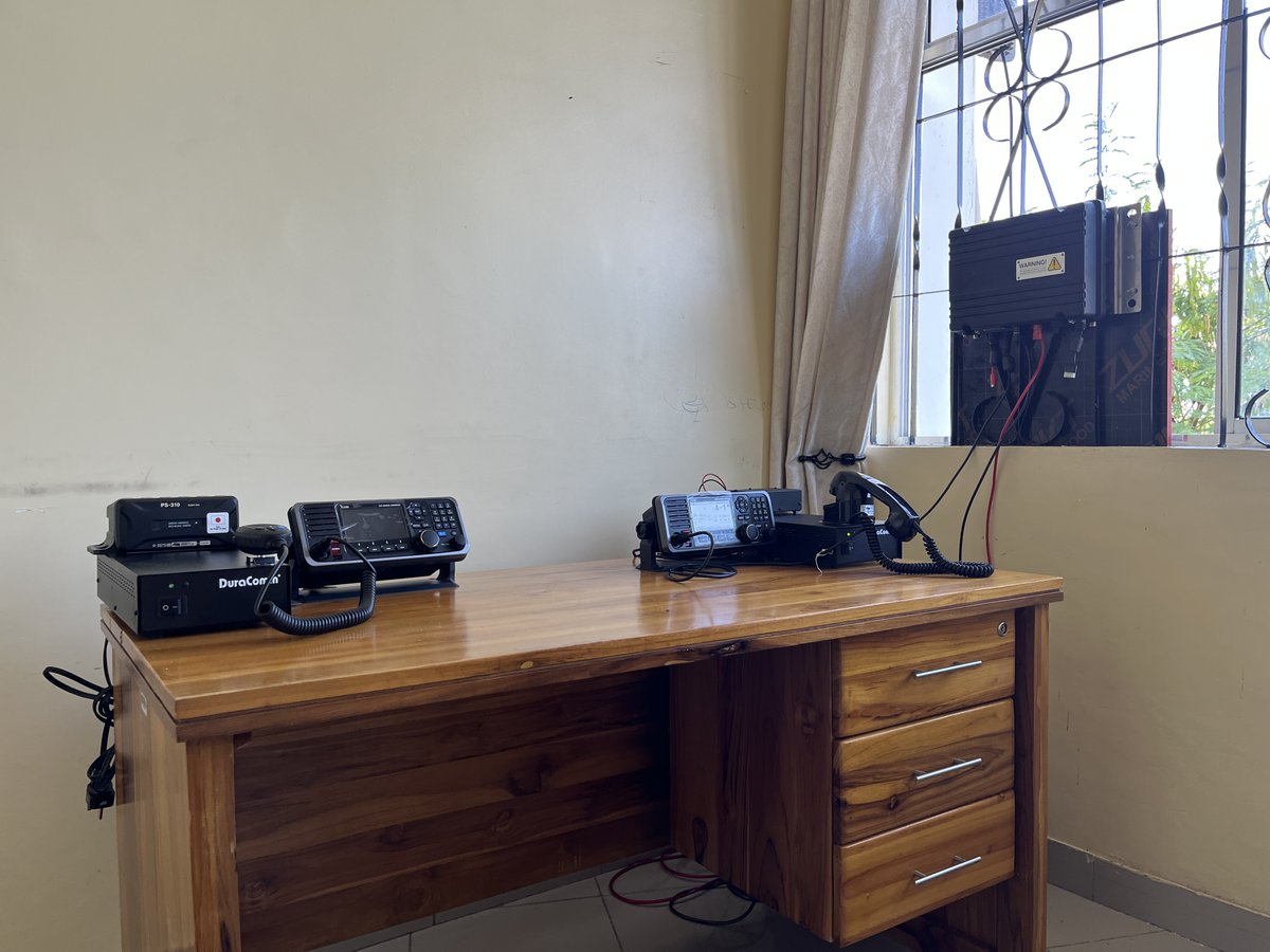 ComforceInc's tweet photo. タンザニア漁業支援ODAでアイコム製品GM800・GM600、アンテナ等、納品・設置に立ちあわせて頂きました。工事にご協力頂いた関係者の方々に感謝します。Many thanks to those who involved in the installation of radio station for ODA project in Tanzania.  We truly appreciate your support. https://t.co/5rETb9l3bV