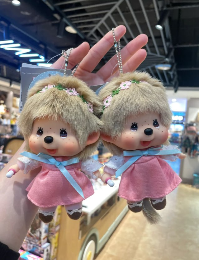 FernFern2156's tweet photo. Tiny whispers of childhood joy 🌸✨, filled with wonder, laughter, and pure magic 🧸🎈. Heart brimming with memories that never fade 💖🌟, keeping the spirit playful, light, and forever young at heart 💛🌈🎉 https://t.co/euTrw5J112