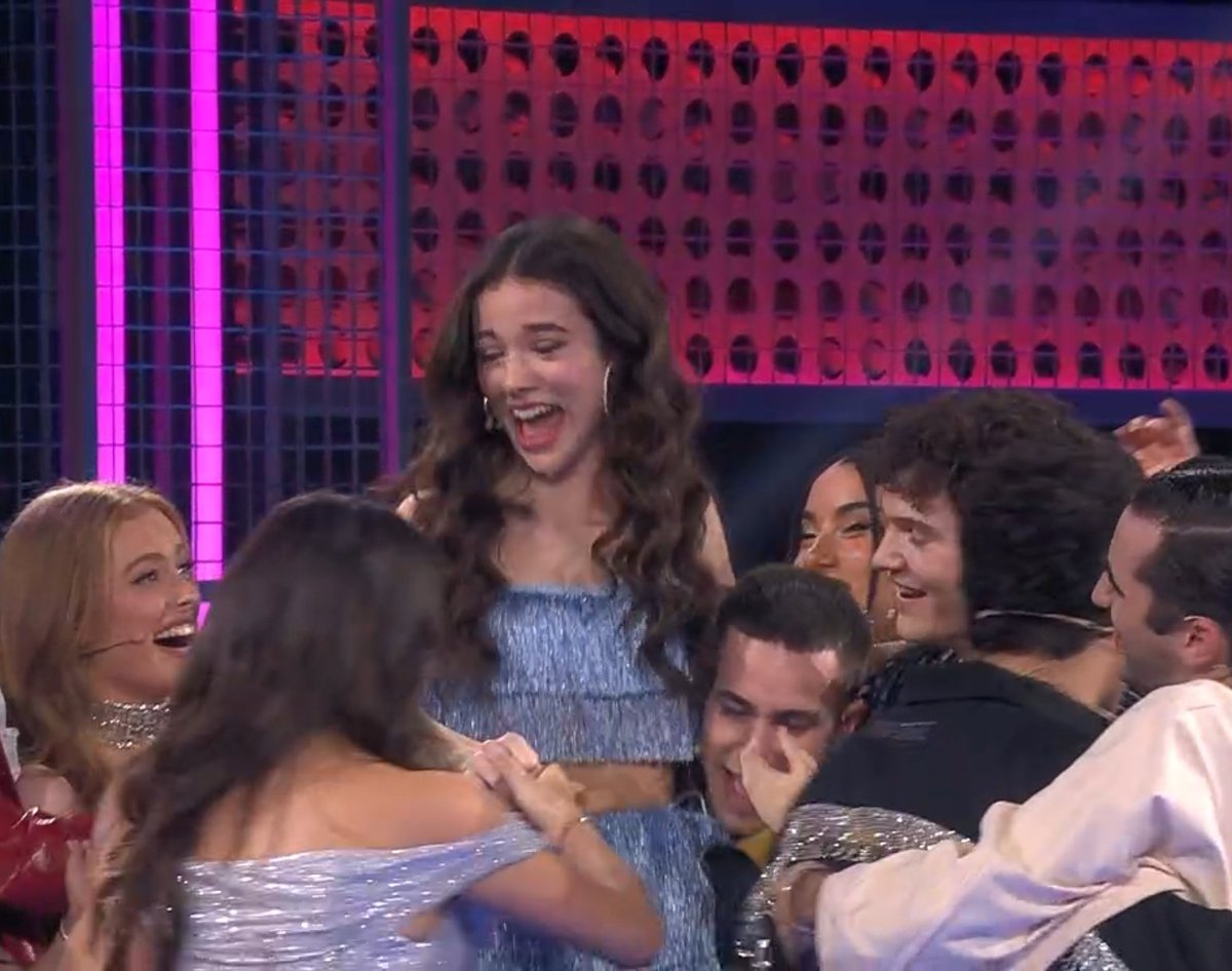 dntcrylve's tweet photo. enhorabuena pequeñita💞 quien te lo iba a decir #OTGalaFinal https://t.co/p3wZrHMarF