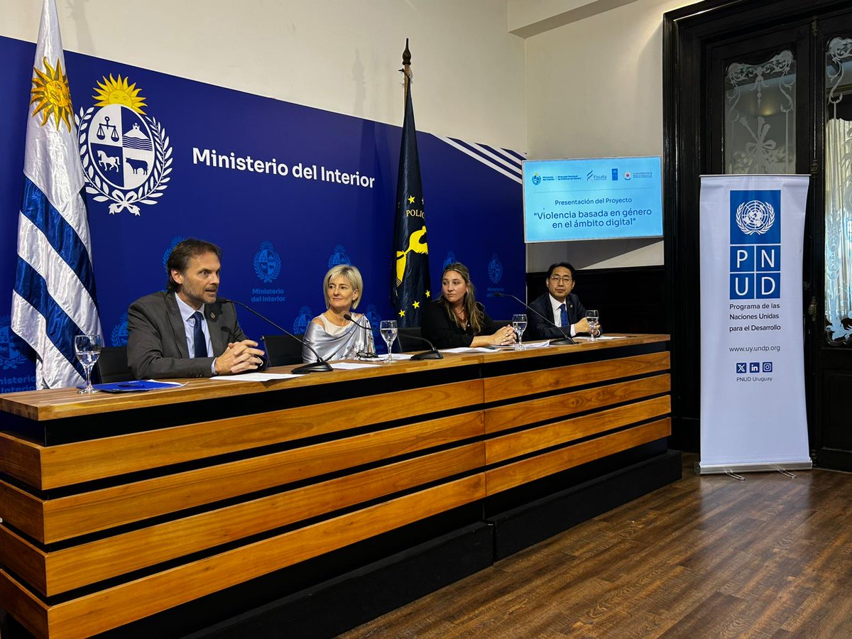 El proyecto se estructura en tres ejes:
 🔸 Prevención y detección temprana.
 🔸 Fortalecimiento de la investigación y atención a las víctimas.
 🔸 Alfabetización digital y alianzas para una respuesta social más amplia.
<a href="/Minterioruy/">Ministerio del Interior</a> <a href="/FiscaliaUruguay/">Fiscalía Uruguay</a> <a href="/GValverdeGomez/">Gabriela Valverde Gómez</a> <a href="/polinlove/">대한민국 경찰청</a>