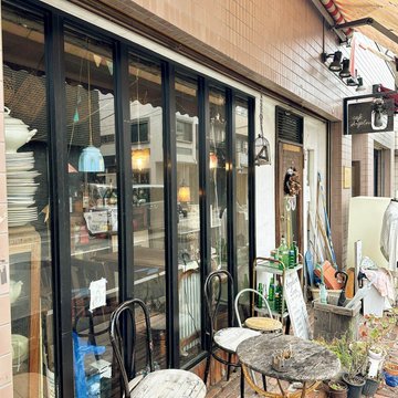 本屋＆ギャラリー＆カフェ〈twililight〉店主 ・熊谷充紘さんに聞く、本を読みに行きたくなる場所 。https://brutus.jp/tokyo_mania_placereading/…