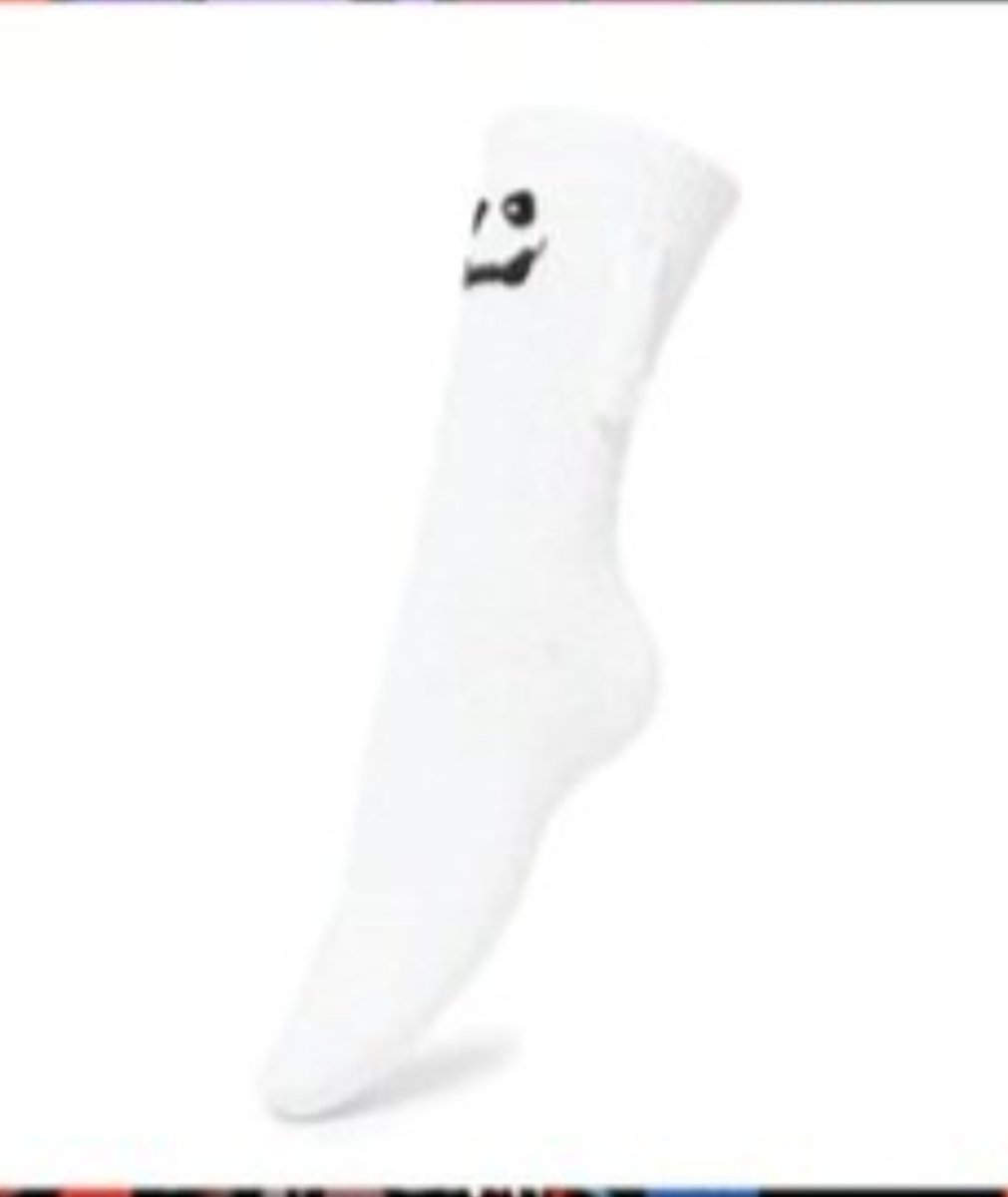 marygoorekinnie's tweet image. [MESSAGE FROM THE CLERGY]

We wish to sadly inform you that your beloved Frater Imperator unfortunately got demoted to a singular white sock and we lost him in our laundry