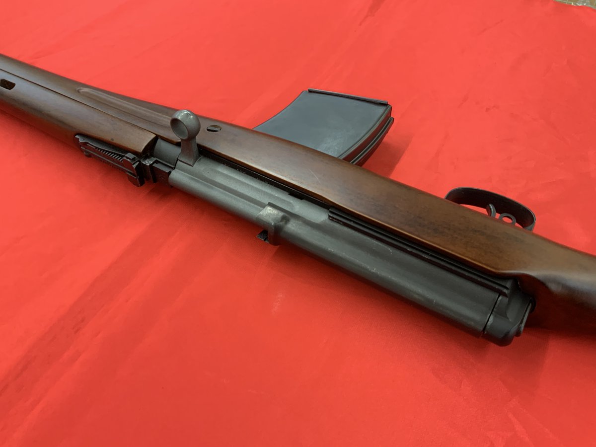 【#ミリタリー】 
S&amp;T ARMAMENT より、珍しいモデルが登場です！

トカレフM1940半自動小銃こと『SVT-40』

磁気センサーによるギア制御を採用したG3電動ガン
リアルウッド、フルメタルのモデルになります！
#電動ガン #サバゲー #タムタム相模原店 
#同志少女よ敵を撃て #トカレフ