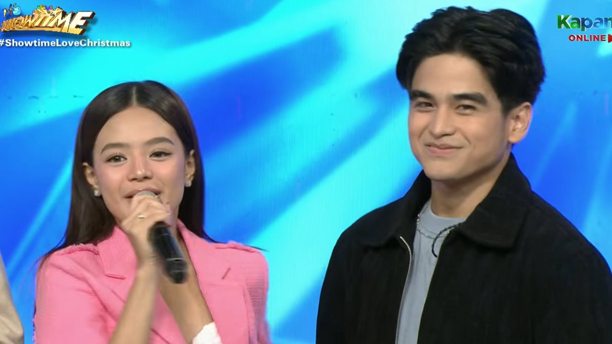 gift ni bianca to will: quality time
then this photo sequence of will's reaction after hearing it omg super pababyy nagpout then wide smile wusyuu

SAVIC SHOWTIME SA WILLBInondo
SAVIC SHOWTIME SA WILLBInondo