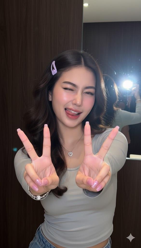 Retro Vibes: Y2K Trends Make a Comeback!