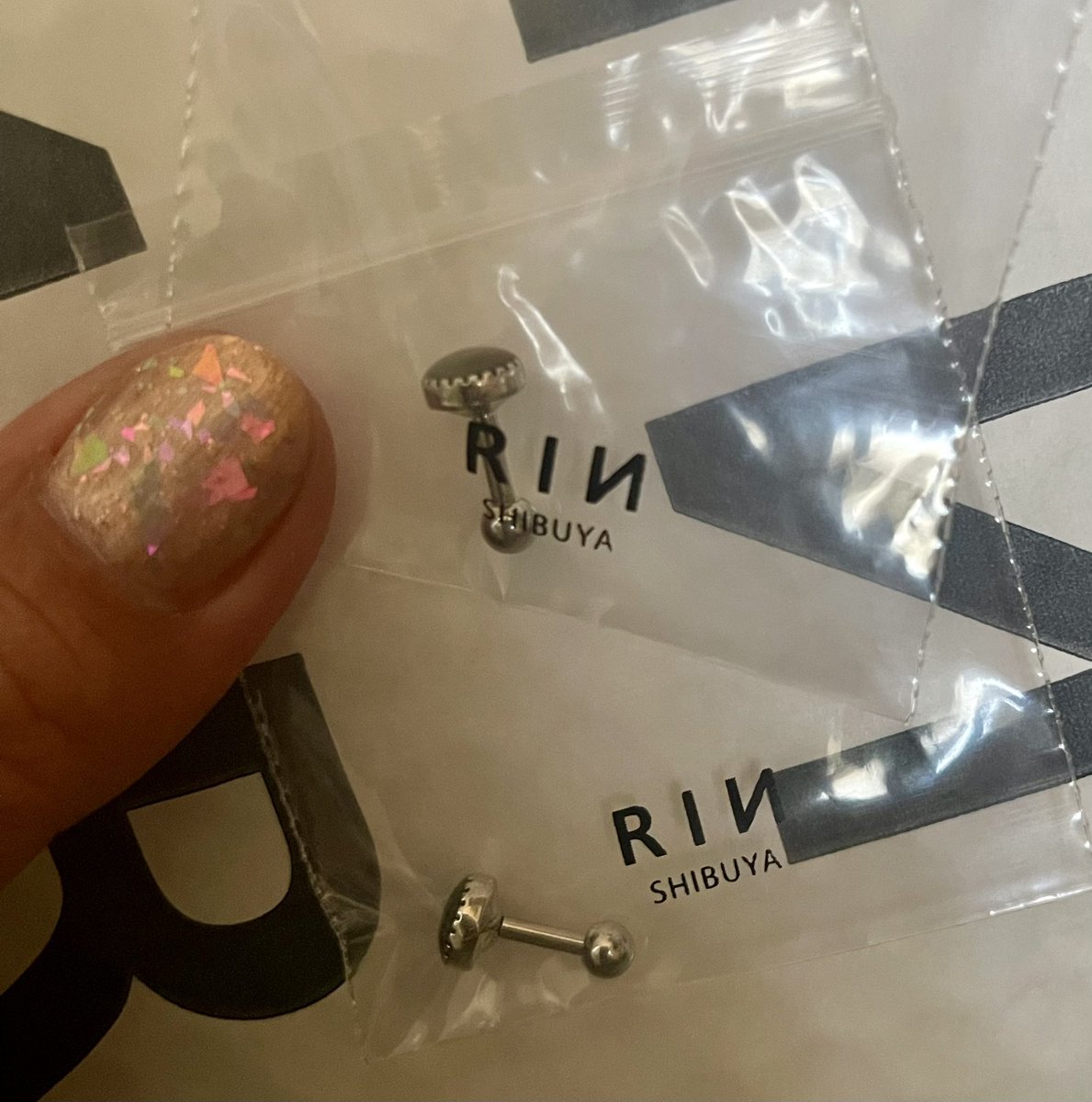 誕生日プレゼント頂きました！
毎年ありがとうございます🥲
さっそくつけます(∩´∀｀)∩ﾜｰｲ