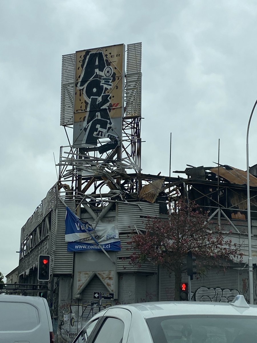 ⁦<a href="/Muni_Stgo/">Santiago</a>⁩ hágase cargo de este peligro público en San Francisco con Avda Matta