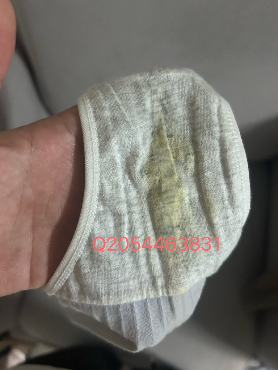 白带黄黄的    #肉丝 #黑丝 #裸足 #恋足 #足控 #原味 #原味丝袜 #原味内裤 #圣水 #黄金 #调教 #脚丫 #丫丫 #恋物 #原味袜子 #丝袜  #原味鞋垫 #鞋垫   ＃脚踩面包  ＃atm奴  ＃原味棉袜  ＃棉袜  ＃