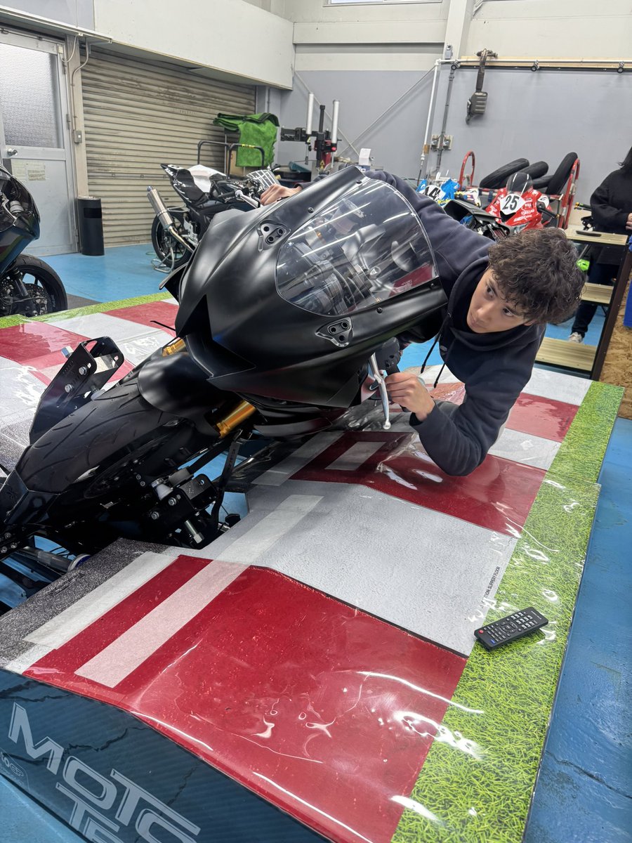 よっし〜 よっし44 (@yossi44044) / Posts / X