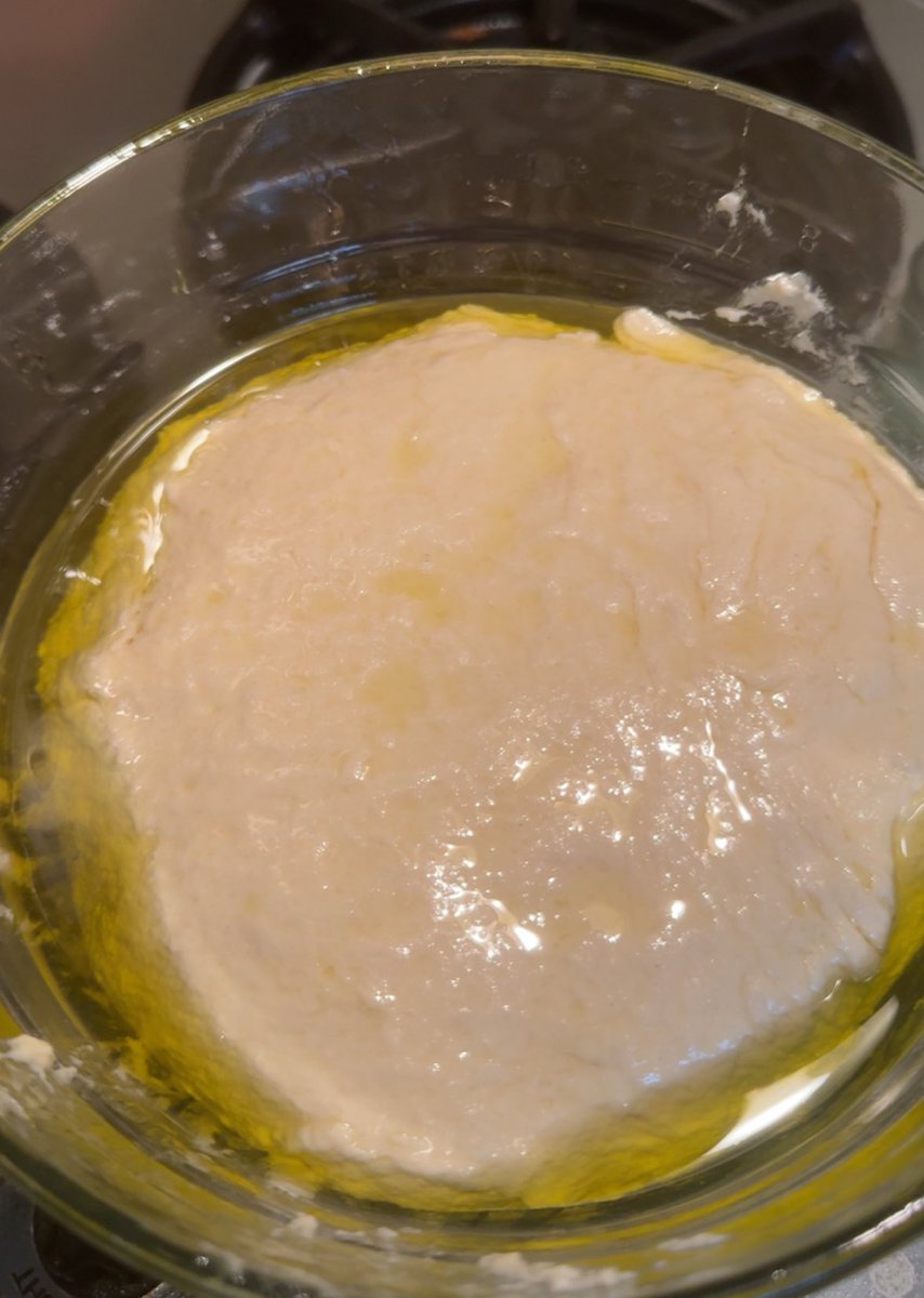 thesilkprincess's tweet photo. Making focaccia 🤤 I wanna be someone’s wifey but these men don’t deserve me. I’ll just keep making delicious treats for myself until I find someone worthy 😌 #whoneedsaman #getoutofmykitchen #breadbaking #gettingbaked https://t.co/jBG7eznQ1K