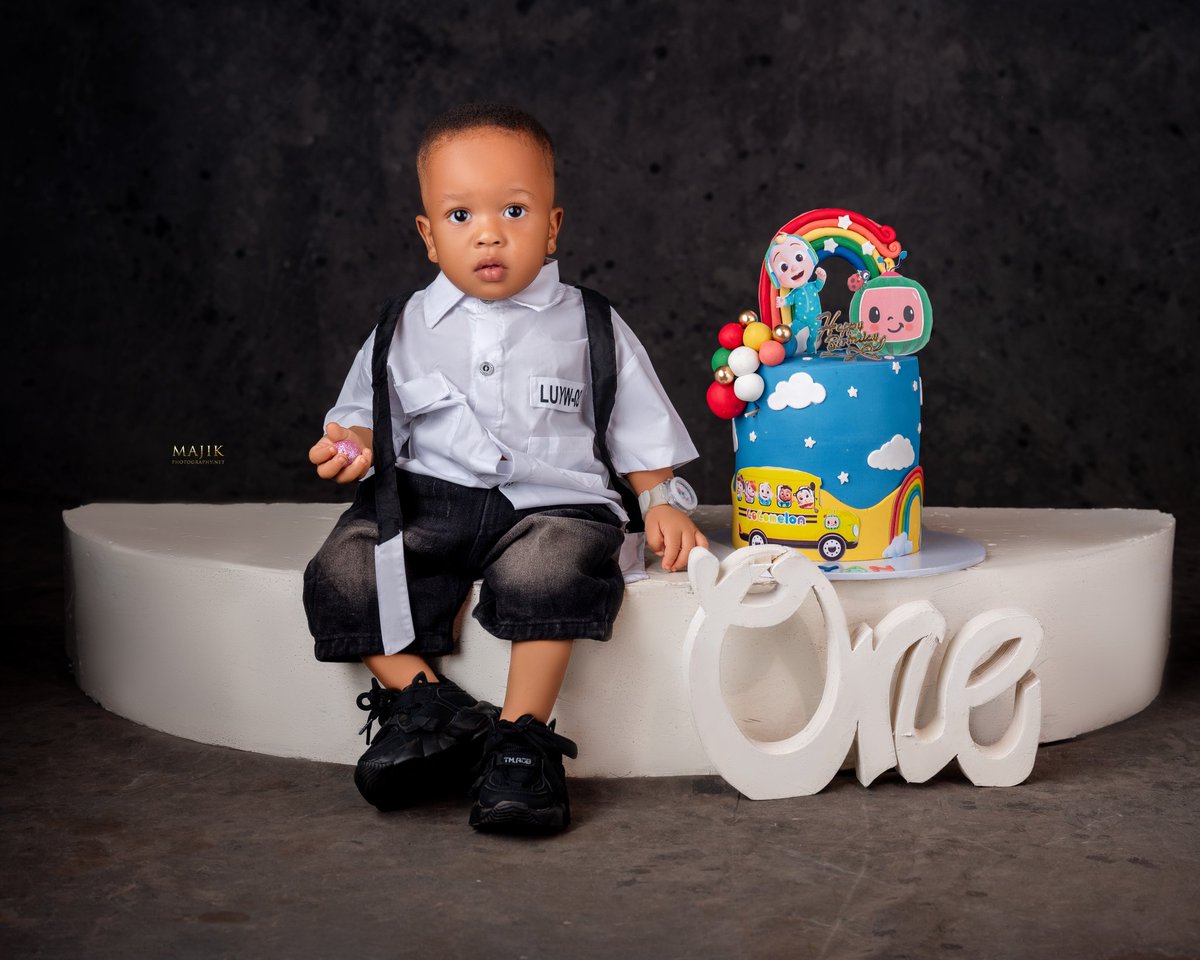 smcollections1's tweet photo. Happy birthday Netonna my lovely third son and my 4th Child.....

May the good Lord make your life much easier than it should be. 

You will prosper in any environment you find yourself in. 

Love from Dad and Mum ♥️♥️

God is the greatest 🙏 https://t.co/WoXHXM2KmK