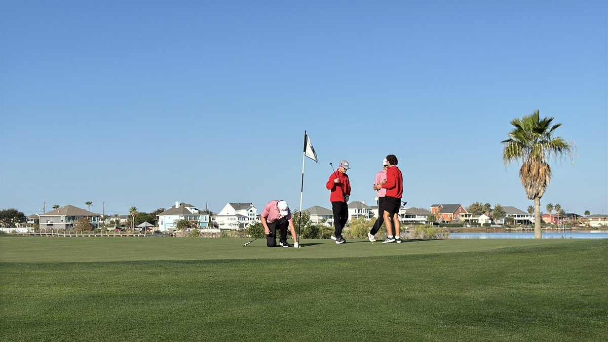 MrsWeaverCMS's tweet photo. @CrosbyHigh Golf Team played in a tournament at Moody Gardens in Galveston last Wednesday. I loved being “Mom” for the day and supporting my son and his teammates! It was a gorgeous day. @CrosbyISD #CommittedToStudents Go, Coogs! https://t.co/RlJZN07nUi