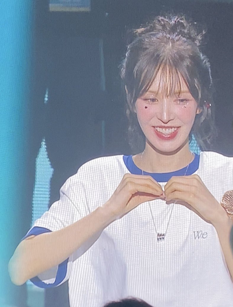 จบไปแล้วกับคอนเสิร์ตแห่งปีที่รักที่สุด ขอบคุณ <a href="/WENDYTHAILAND/">WENDY THAILAND💙</a> <a href="/TH_wanniekos/">TH Wanniekos</a> ที่ชวนแอคจิ๋วอย่างเราร่วมทำภารกิจจักรวาล มันมีความหมายกับเรามากจริงๆ ขอบคุณอาสาทุกท่านที่มาช่วย รวมถึงลัฟวี่ที่ร่วมกันทำโปรเจค เมนน้องวานน่ารักมากเลยค่ะ (แถมตลกด้วย) เจอกันใหม่นะ 🫶 #WENDY_WORLDTOUR_IN_BKK