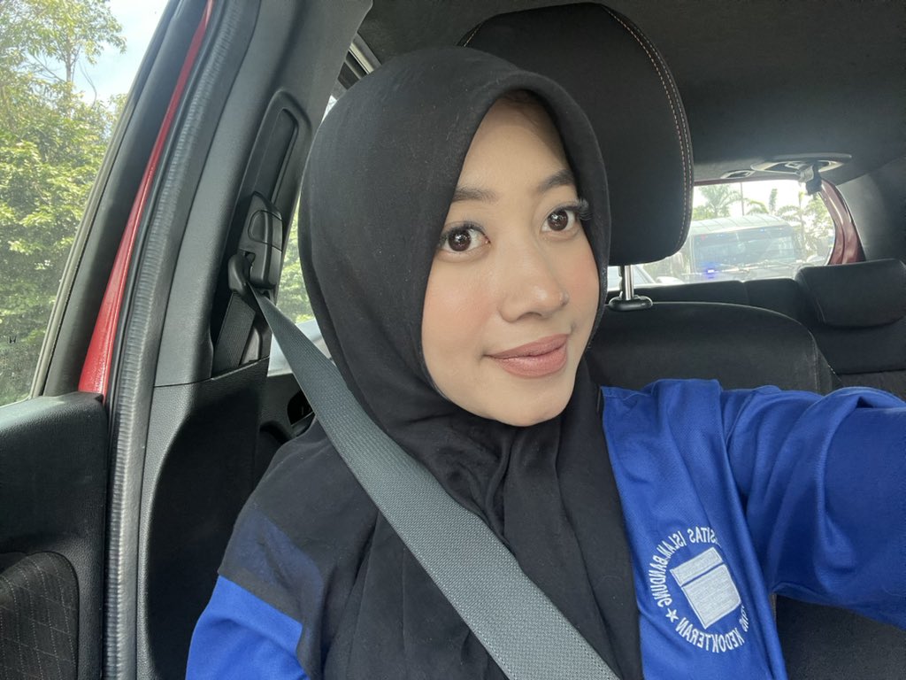 studywithblew's tweet image. otw puskesmas dulu sayang