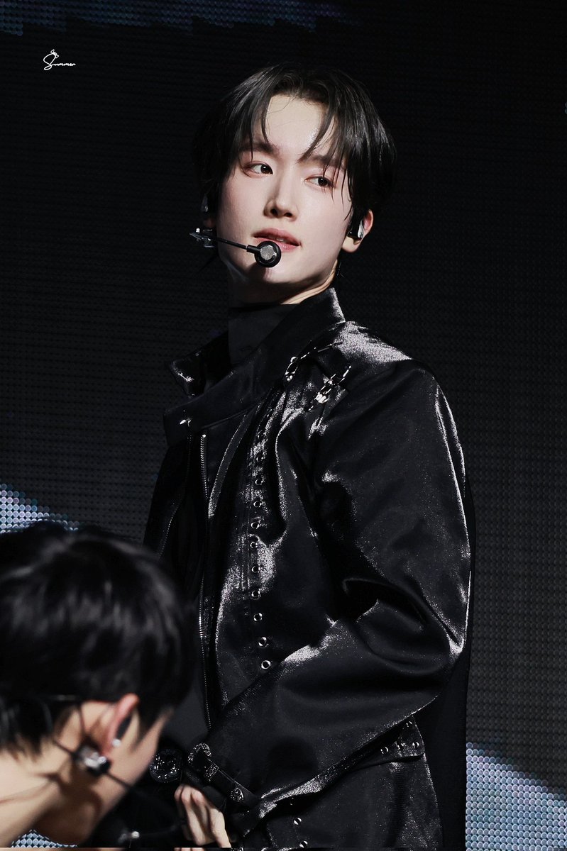 ssummer0417's tweet photo. 251129 서울 콘서트 Day1 HD

#템페스트 #혁 #구본혁 #HYUK #TEMPEST #TPST https://t.co/IiDZWyDd7u
