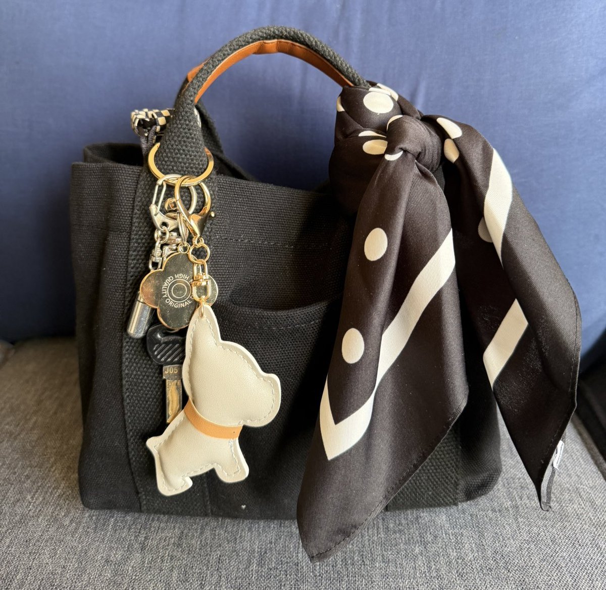 しーたの散歩用ミニトートバッグになんかアクセントが欲しいと思って