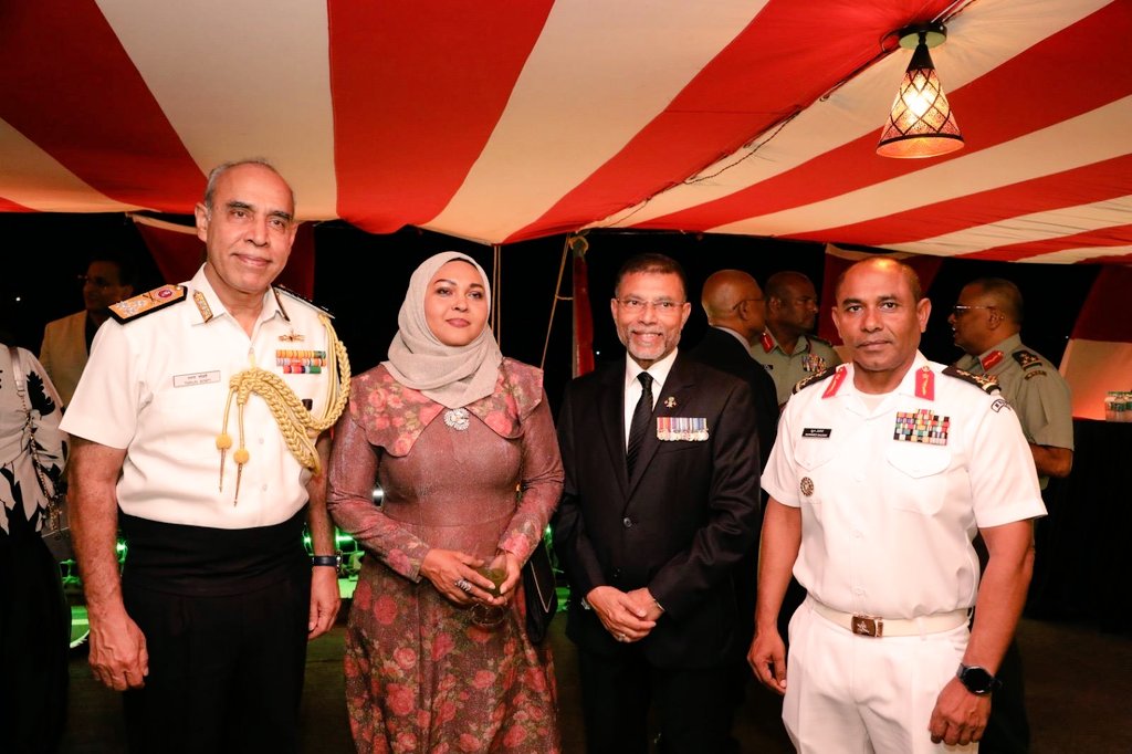 IN_HQSNC's tweet photo. VAdm Tarun Sobti #DCNS hosted an official reception onboard #INSSharda, at Male, Maldives🇲🇻 reaffirming the strong bonds of friendship between #India and #Maldives. 
The event  was graced by H.E. Mohamed Ameen the Minister of Transport and Civil Aviation, @ameen3d, as the Chief Guest.  Maj Gen Ibrahim Hilmy, @CDFofMNDF H.E. Ibrahim Latheef, NSA and other senior officials from Govt of Maldives & members of the diplomatic corps were also present.
The reception reinforced the shared values of trust & cooperation, and highlights the commitment of both nations towards regional peace & security.    🇮🇳 🤝🇲🇻
 @indiannavy
@SpokespersonMoD
@MEAIndia
@MoDmv