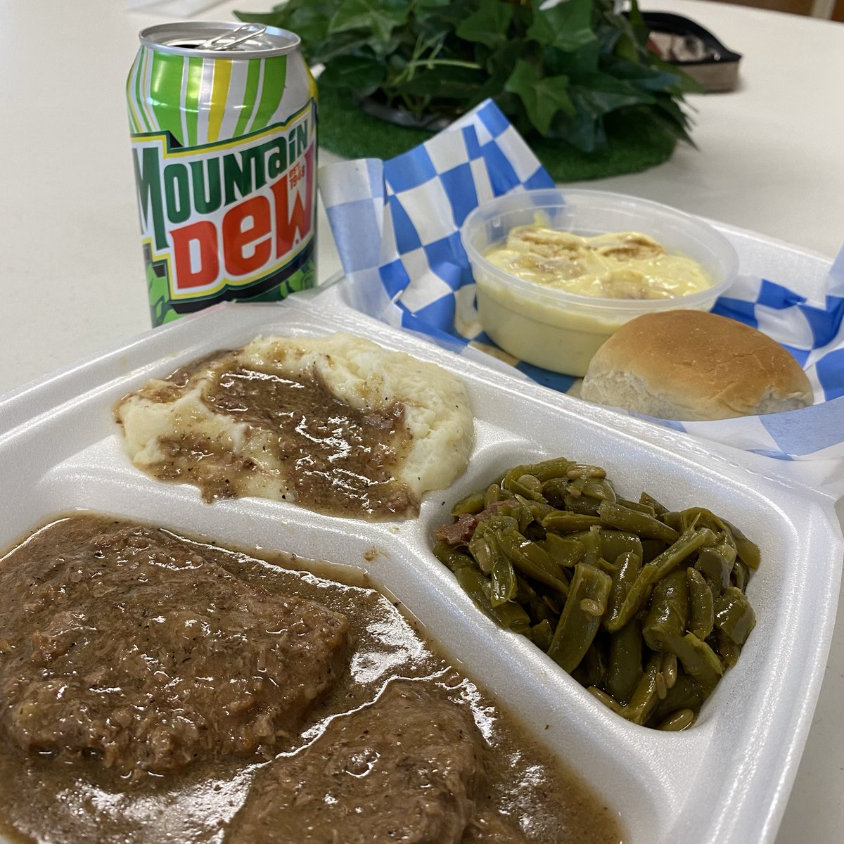 Lunch: The Blue Plate Food Truck
Country Style Steak, Green Beans, 
Mashed Potatoes and Banana Pudding…
#letseat #comfortfood #supportlocal