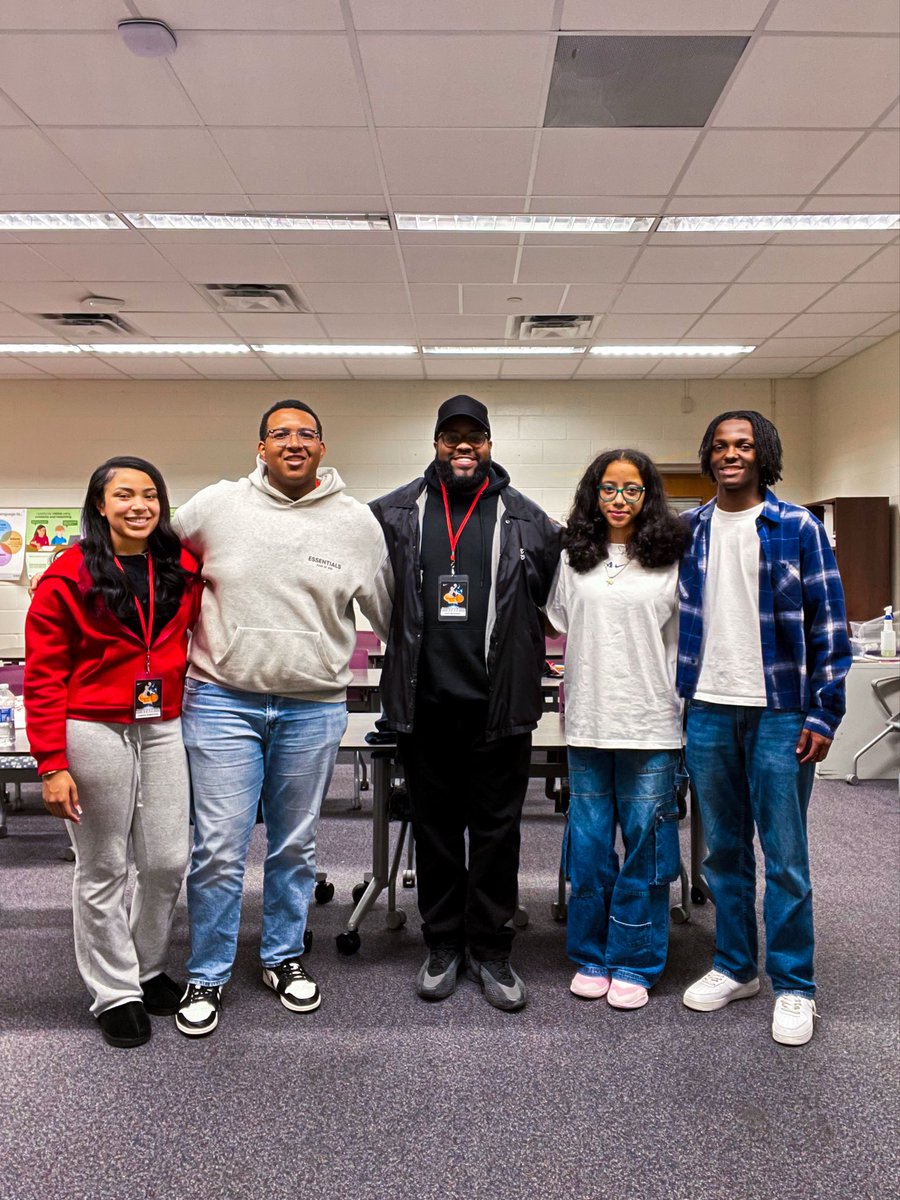 Mr.Joshua tweet media