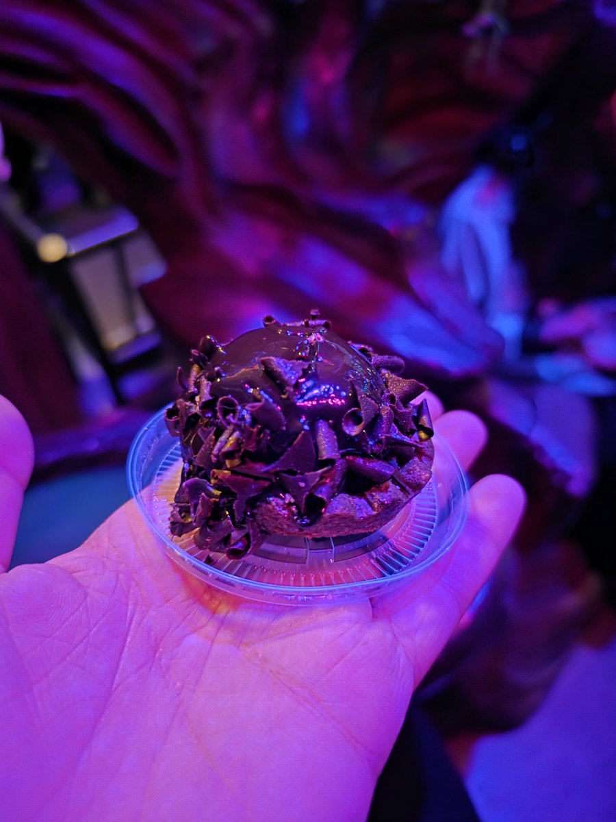 ForceOfHell's tweet photo. Great drinks and snacks at the @RequiemCafe for a cool The Amazing Digital Circus pop up event!

@Caffeinewriter @SparxTheHero @xXxAkumaFoxXx https://t.co/n71TZWsujI