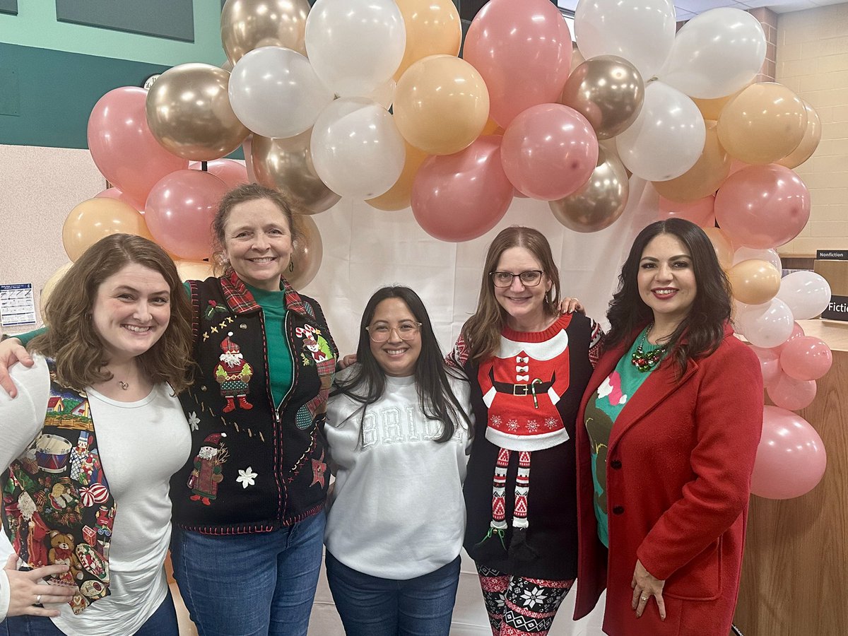 Elena Gonzalez tweet media