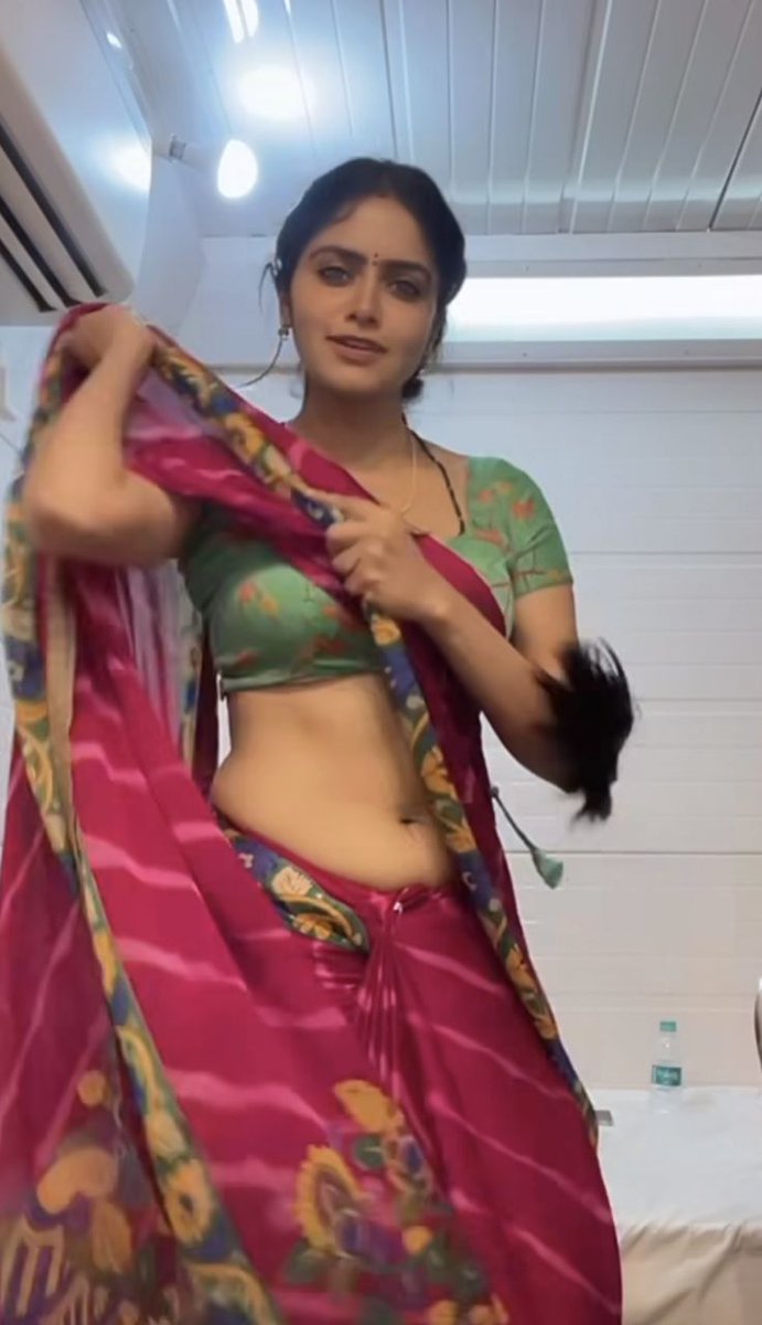 G8QF-W3bgAAN3H-?format=jpg&name=medium