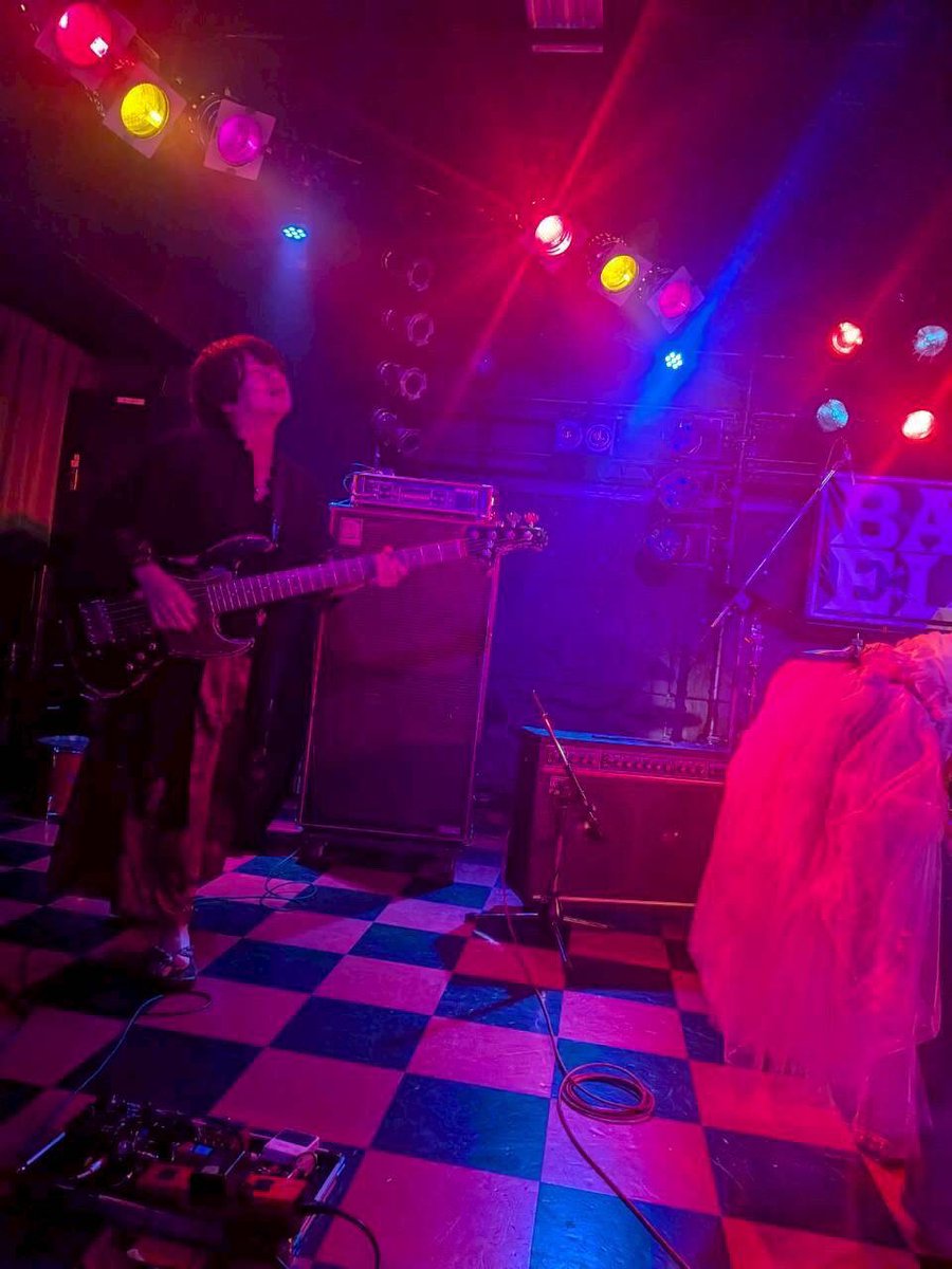 12月14日(日)立川BABEL
もりバンド(仮)×空白のティヘラpre.
「イモ(仮)とチキン Vol.1」
に出演させて頂きました!

カッコいい写真頂けたり、沢山の方々にお会いできて凄く嬉しかったです✨
（ご挨拶できなかった方もいらっしゃるのが少し心残り）

凄く楽しかった!
携って下さった皆様方に感謝‼︎