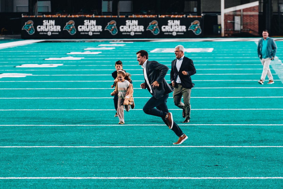 CoastalFootball's tweet photo. Not sure who is having the most fun so far https://t.co/gk6cn2jfTb