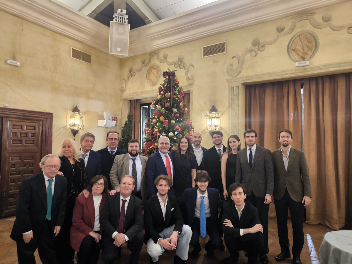 Un año más celebramos la Navidad con todo el <a href="/ppmadrid/">PP Comunidad de Madrid</a>

¡Feliz Navidad de la familia del Partido Popular del Distrito de Salamanca!