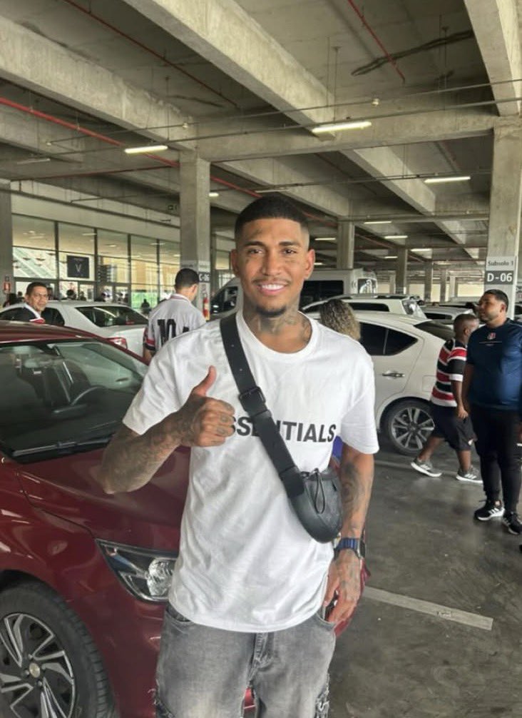 sazeiroofc's tweet image. As ruas jamais esquecerão o que esse homem incorporava em uma noite de Copa do Brasil