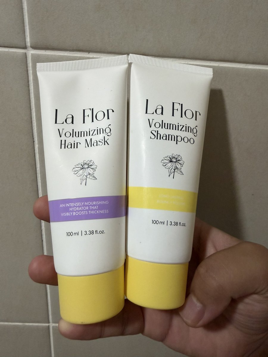 My holy grail hair products. Untuk rambut yang bebas kelemumur, shiny, and lembut. Honestly, I can’t skip any of these… 🥰

FYI, 12.12 sale is still ongoing tau gais. La Flor Volumizing Series is a must-try!!