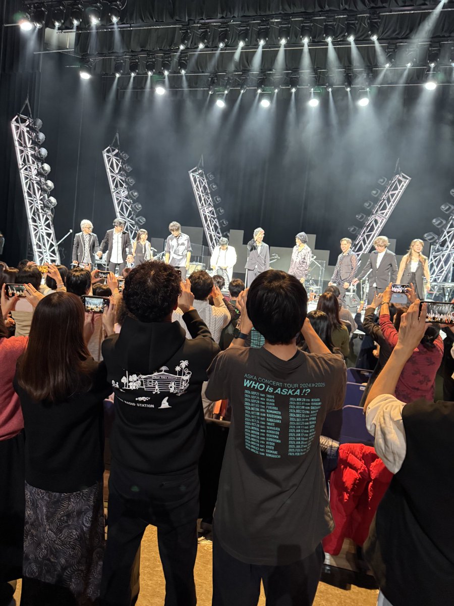 sei_099's tweet photo. 昨日で1年が経ったのか…
早いな〜ぁ😅
ASKAさんロス続いてます…
#ASKA
#2024年12月15日
#仙台サンプラザホール
#WhoisASKA
#Fellows https://t.co/bsqzdvxMbY