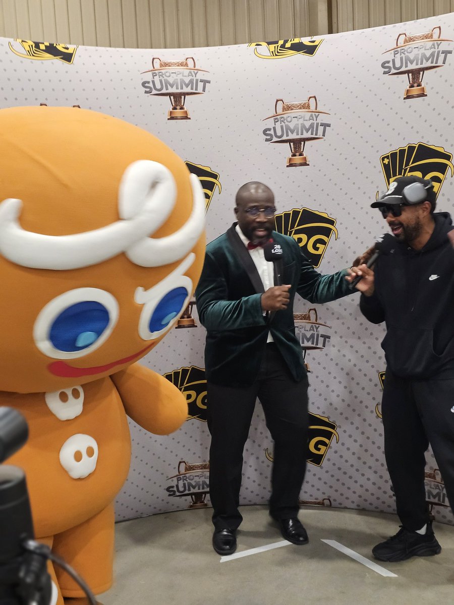 20LorePro's tweet photo. @JdzQuest in action at the @_proplaygames Summit in Orlando this past weekend.
#casting #proplaysummit #disney #disneylorcana #ravensburger #production #ppg https://t.co/bvv6xS3J63