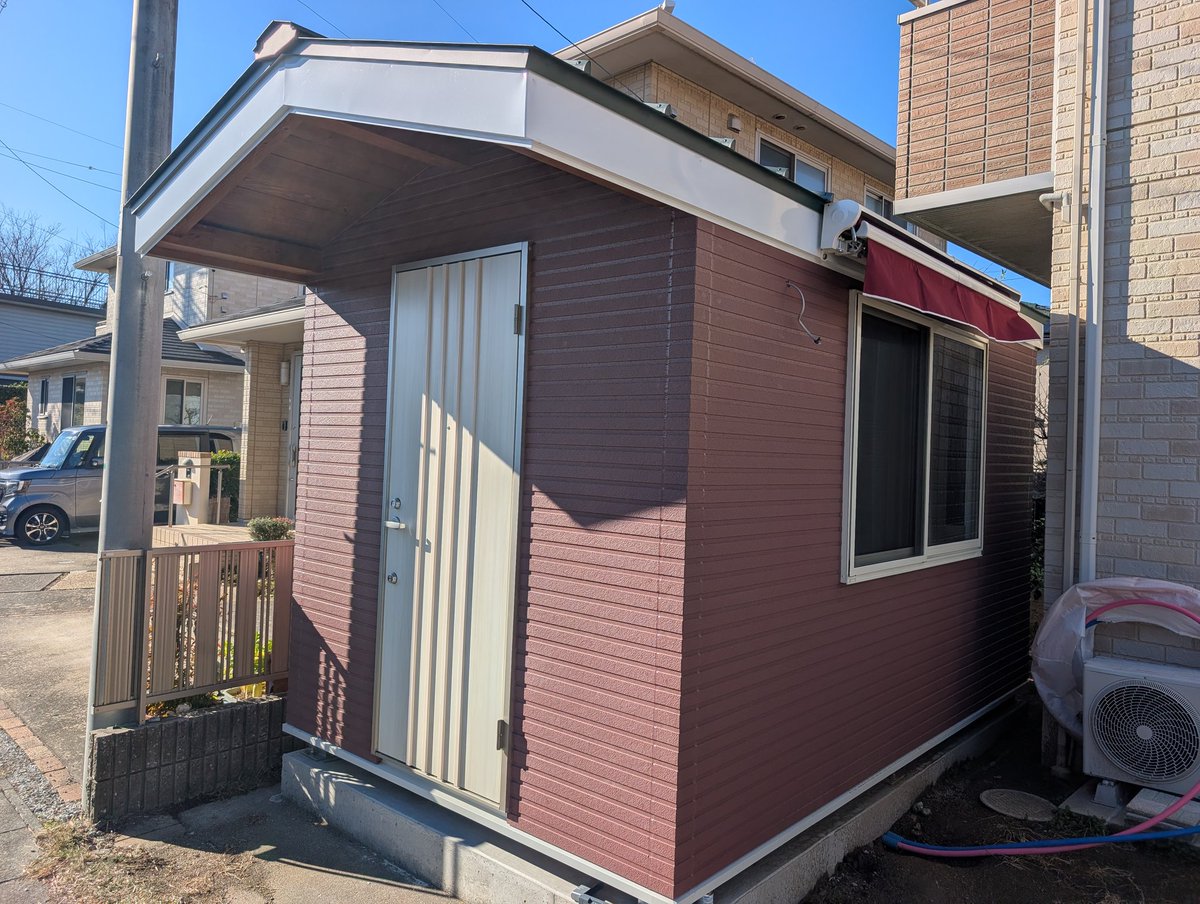 TomteChannel's tweet image. 浜松市のタイニーハウス。いよいよ完成間近。木造軸組工法。総桧造りのミニハウス、コンテナハウスは静岡県のFujimond株式会社まで。全国配送可能
fujigarage.com