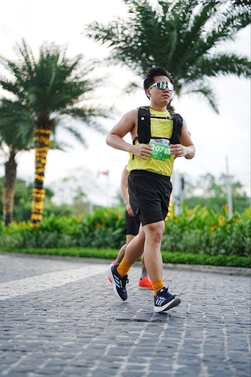 kheerleejohn's tweet photo. Embracing the burn. ๐ฅ Sinusulit na rin ang bayad sa photo na ito hahaha! Minsan lang makuhanan maayos. ๐ #PUMAPH #GoWild #AllRoadsLeadtoClark ๐๐ป https://t.co/hhFr406Tjj