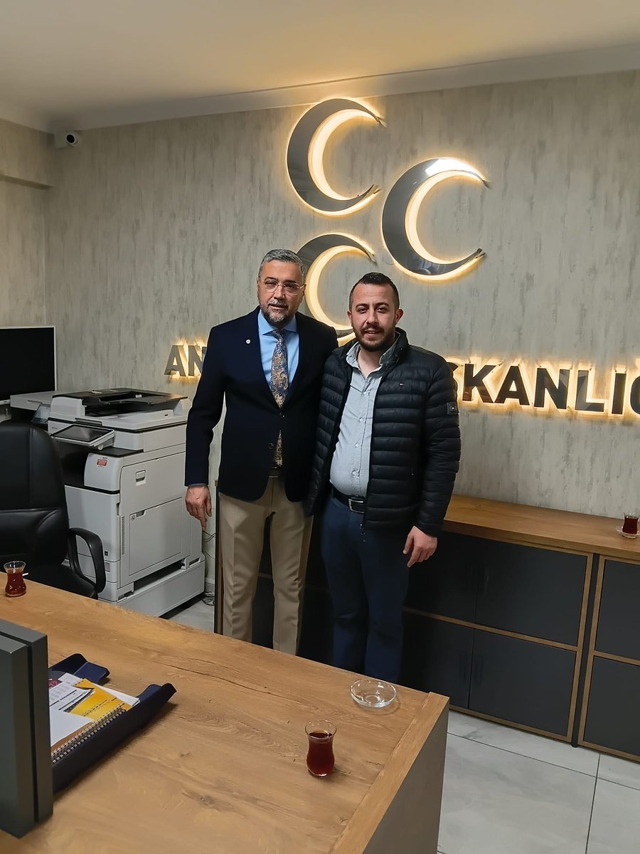 Milliyetçi Hareket Partisi 
Ankara il Basķanı Sn. Alpaslan Doğan beyfendiyi makamında ziyaret ettim tesekkurler baskım.