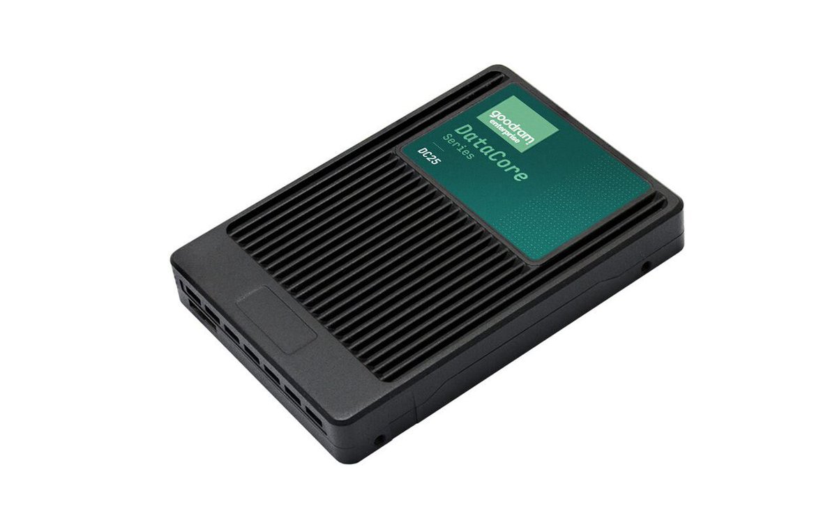 Obscure Polish company quietly launches massive 122.88TB PCIe 5.0 immersion cooled SSD — and no one noticed this world's first except us  
                             A 122.88TB PCIe 5.0 SSD has quietly appeared from a Polish storage vendor, focusing on… ift.tt/KDGEaNi