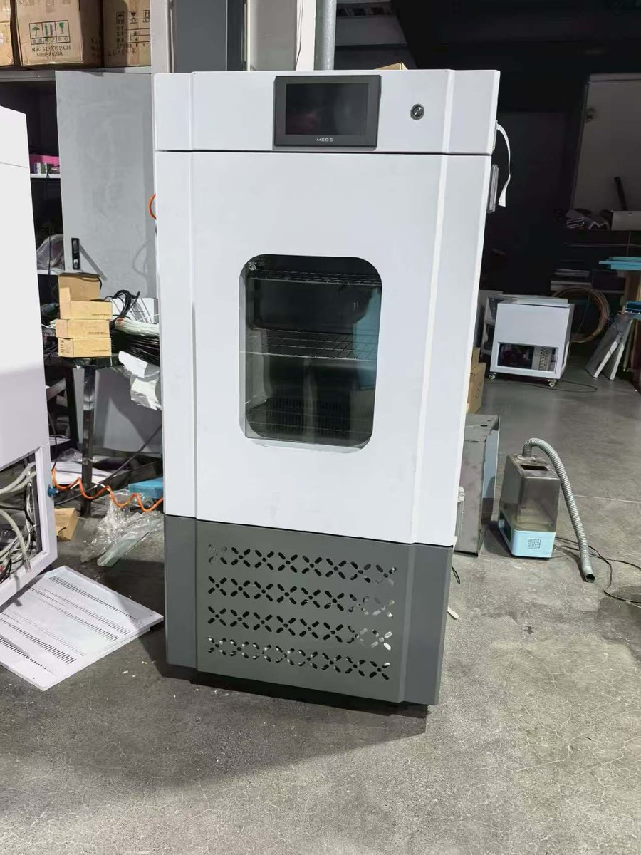 Crystal_Labone's tweet photo. Big capacity, precise control!  Our shipment is ready: 150L &amp; 250L Pharmaceutical Stability Chambers for ICH guideline testing, and a versatile 500L Plant Growth Chamber for expanded research. 
#Pharma #StabilityTesting #LabEquipment #Biotech #LifeScience #GMP #ClimateChamber https://t.co/76bqXzQF8w
