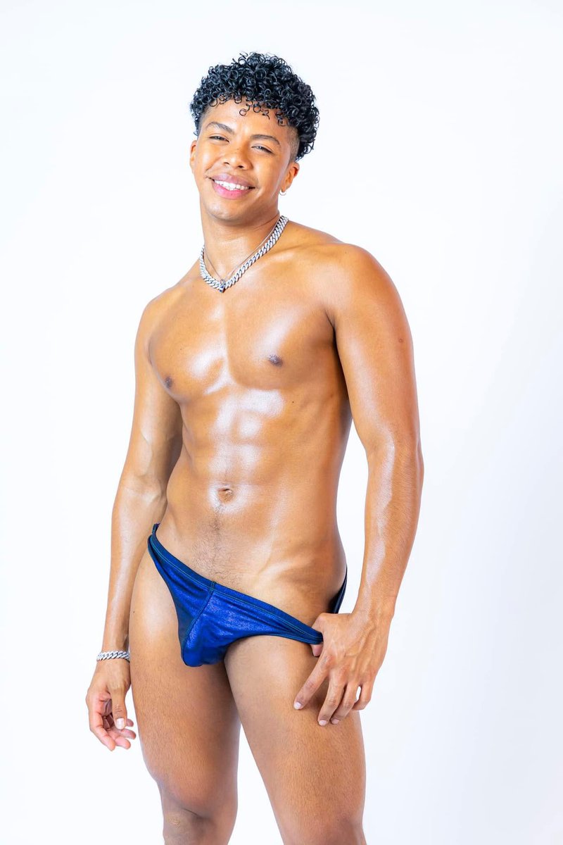 AngelContrest's tweet photo. Síguenos en nuestras redes sociales IG Tenorio_Underwear #modelo @reymon865 https://t.co/BeIfSErok0